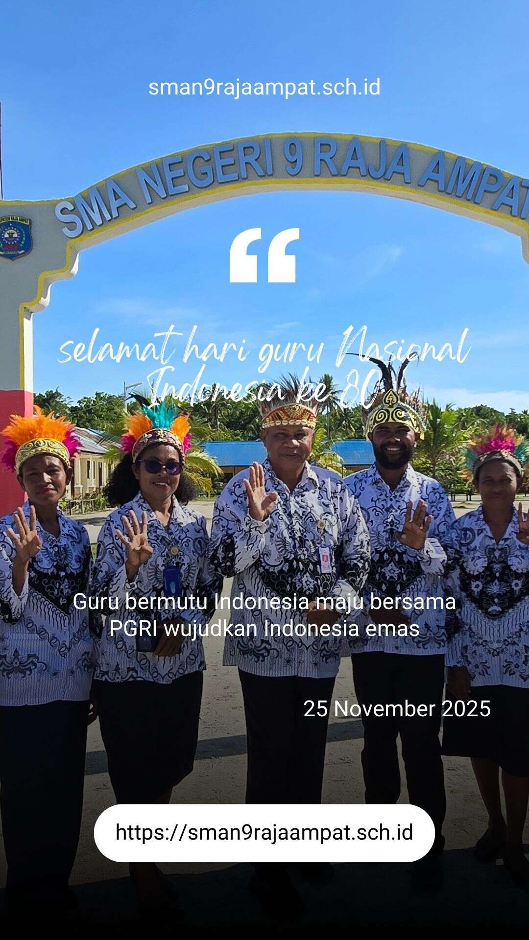 foto dewan guru dan kepala sekolah